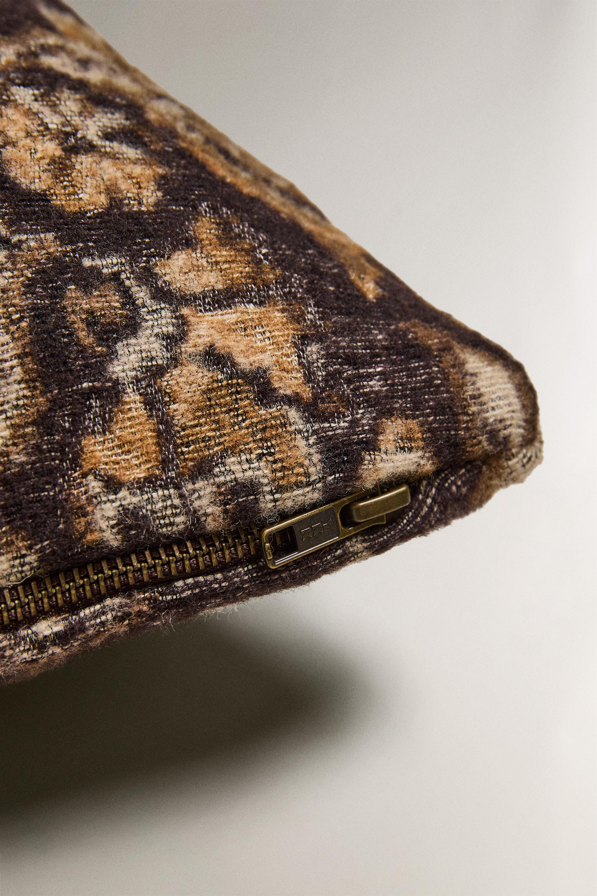 FLORAL WOOL THROW PILLOW COVER